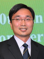 Professor Kam-tim WOO